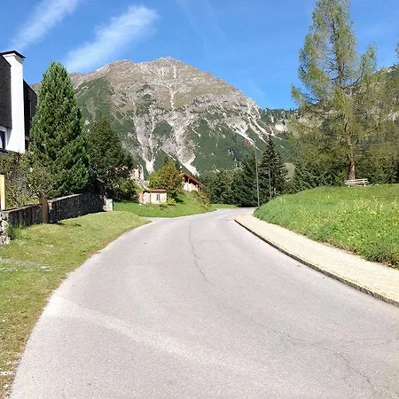 Cornelia Aparthotel