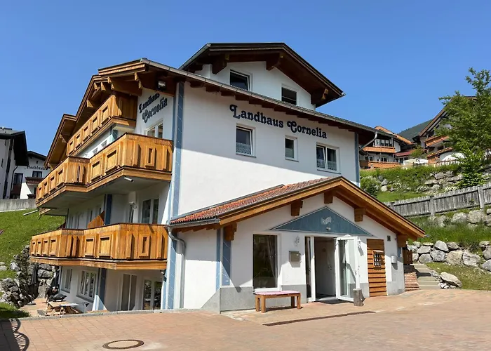 Cornelia מלון דירות ברוואנג