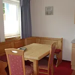 Cornelia Lejlighedshotel 3*