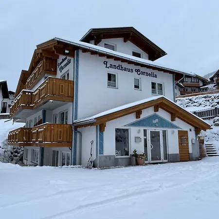 Cornelia Lejlighedshotel 3*
